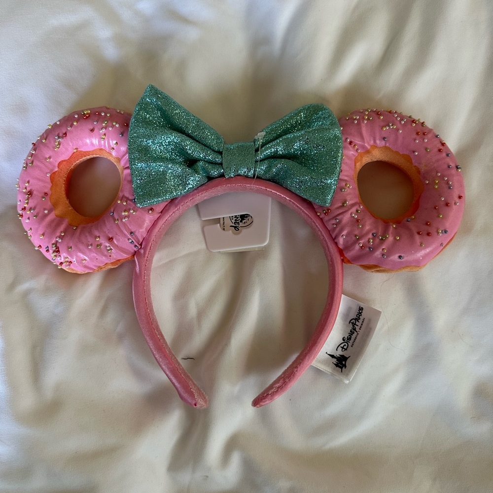 Donut Minnie Ears NWT